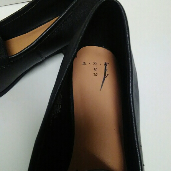 Shoes - Picture 3 of 4